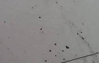 瓷磚上的污漬該怎么清潔呢？